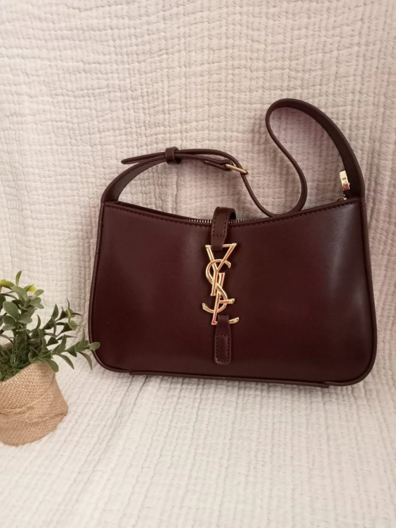 Bolso hombro marrón de lujo 